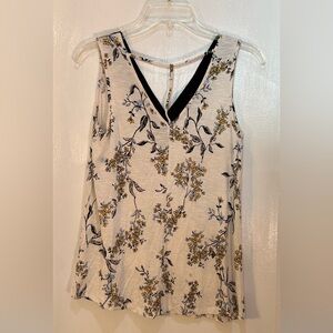 Maurices Women's Medium V Neck Sleeveless White Blouse w/Yellow Flowers